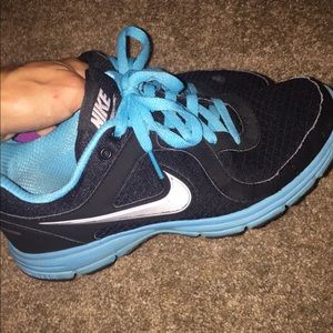 Nike size 9 black with teal blue & silver sneakers